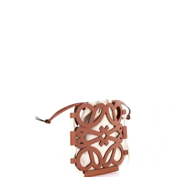 Loewe Anagram leather crossbody bag - Picture 2 of 10